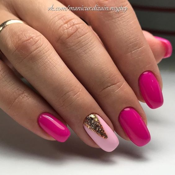 Neonowe różowe paznokcie z wzorkami